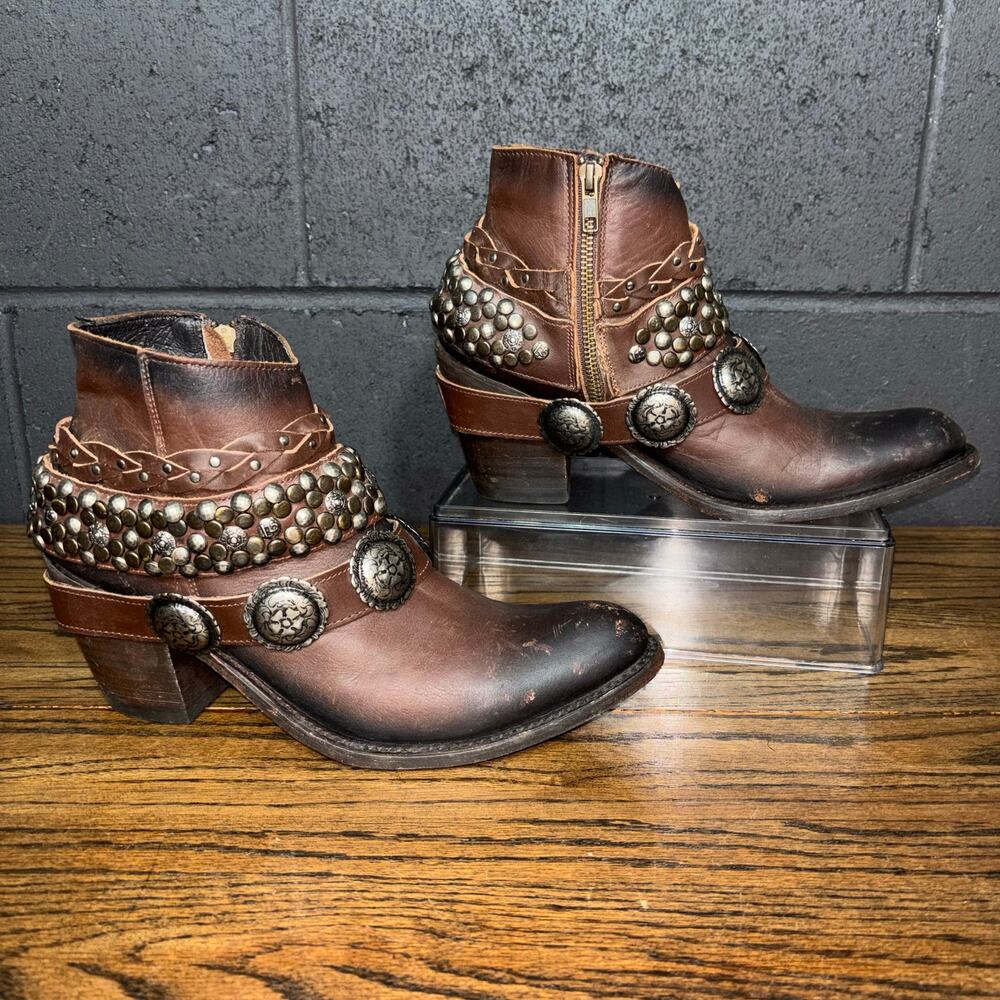 Liberty Black LB 912327 Women’s 9.5 Leather Western Concho Studded Ankle Boots